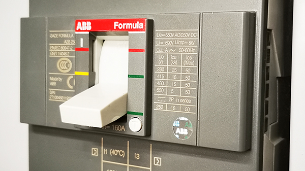 空氣開(kāi)關(guān)