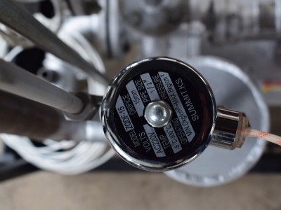 模溫機如何避免導熱油自燃現(xiàn)象？這兩點要注意！