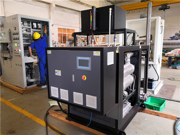 層壓機(jī)怎么升溫才快？「歐能機(jī)械」模溫機(jī)助力生產(chǎn)一秒升溫